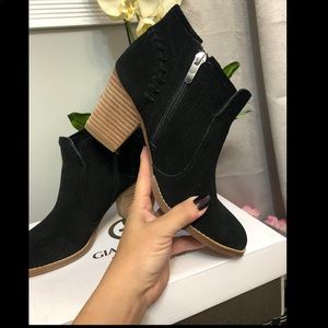 Giani Bernini Black suede booties